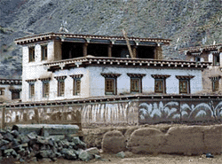 チベット族の民家2